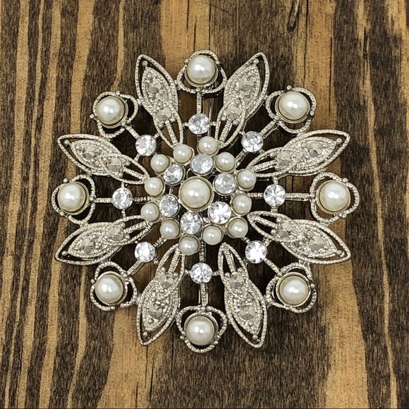 Jewelry - ANTIQUE | Silver Pearl & Rhinestone Bridal Brooch